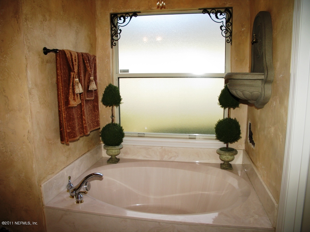 9132 Timberlin Lake Road Jacksonville, FL 32256 - Photo 41 of 49 Master Bath #2