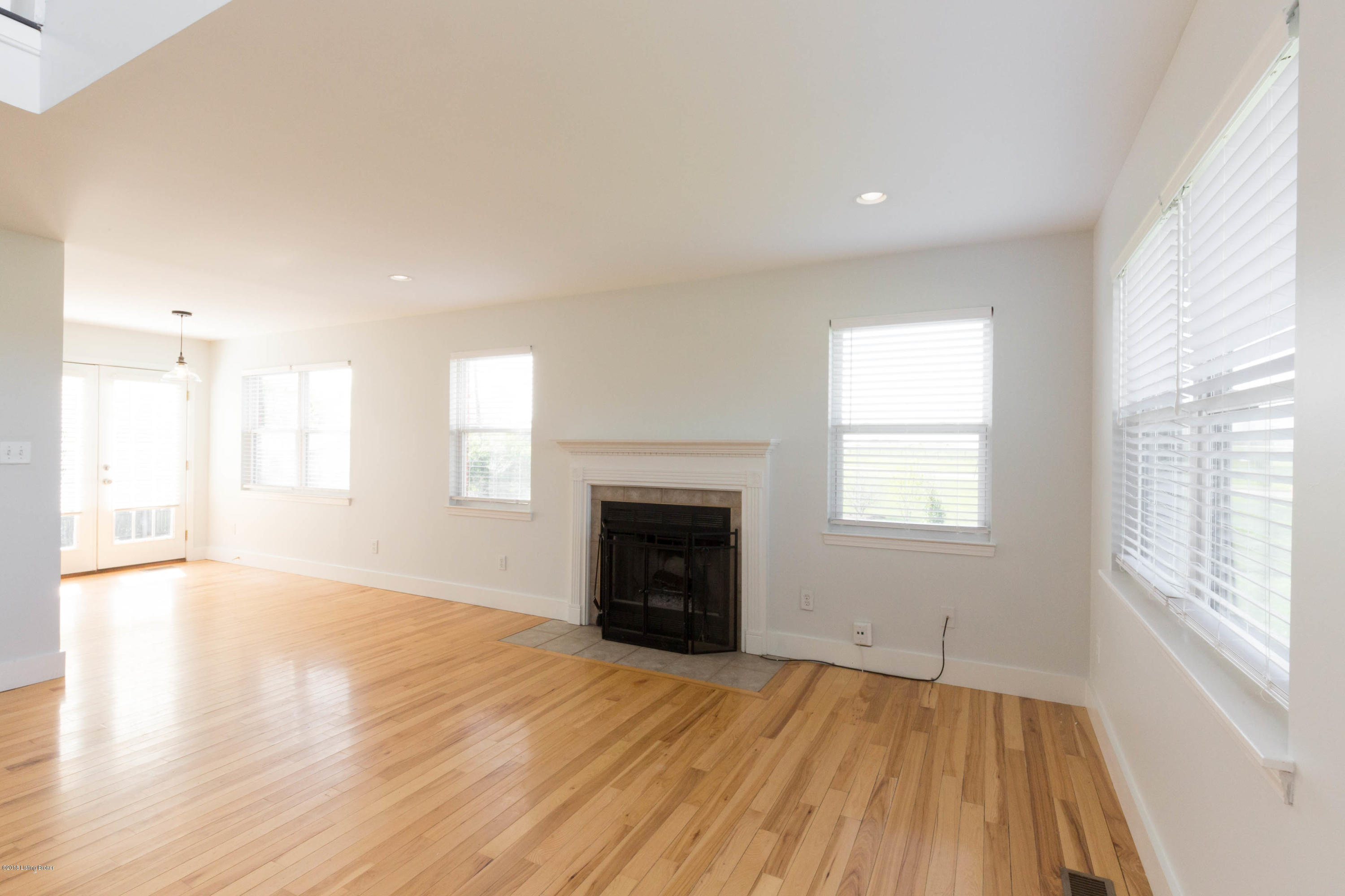 3004 Kent Road Louisville, KY 40205 - Photo 10 of 44 AJB_2553