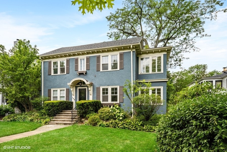 152 Bertling Lane Winnetka, IL 60093 - Photo 1 of 38 front view of a house with a yard