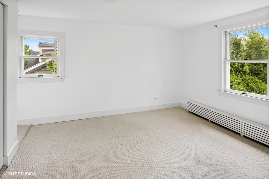 152 Bertling Lane Winnetka, IL 60093 - Photo 32 of 38 an empty room with a window