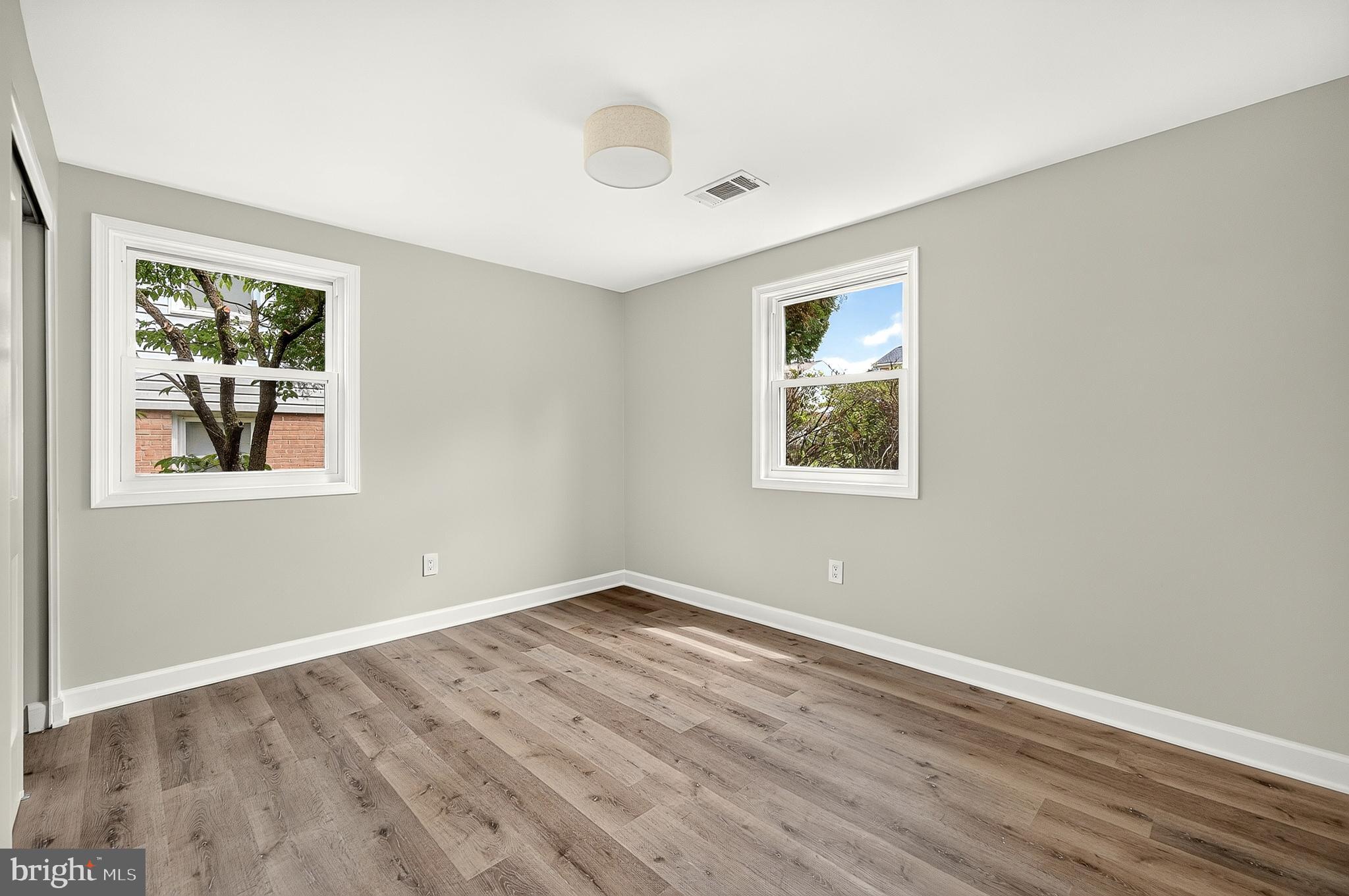 4016 Mapleton Drive Chantilly, VA 20151 - Photo 32 of 47 Gallery Image 32