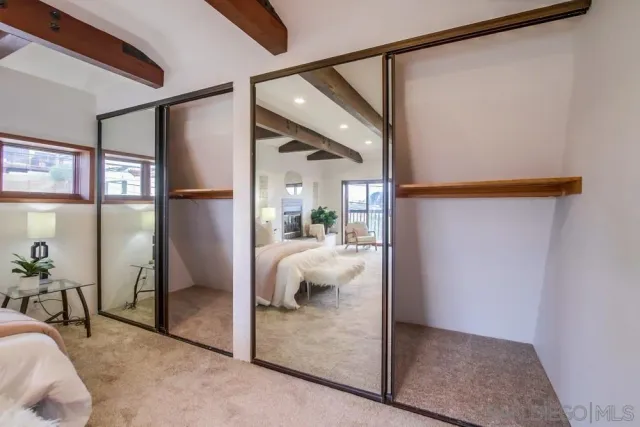 a view of a large window with an outdoor view