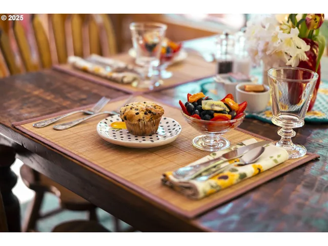 $2,250,000 | 49198 McKenzie Highway, Vida, OR 97488