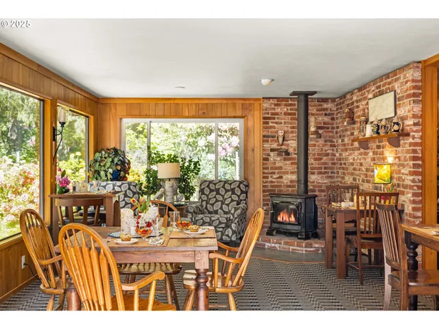 $2,250,000 | 49198 McKenzie Highway, Vida, OR 97488