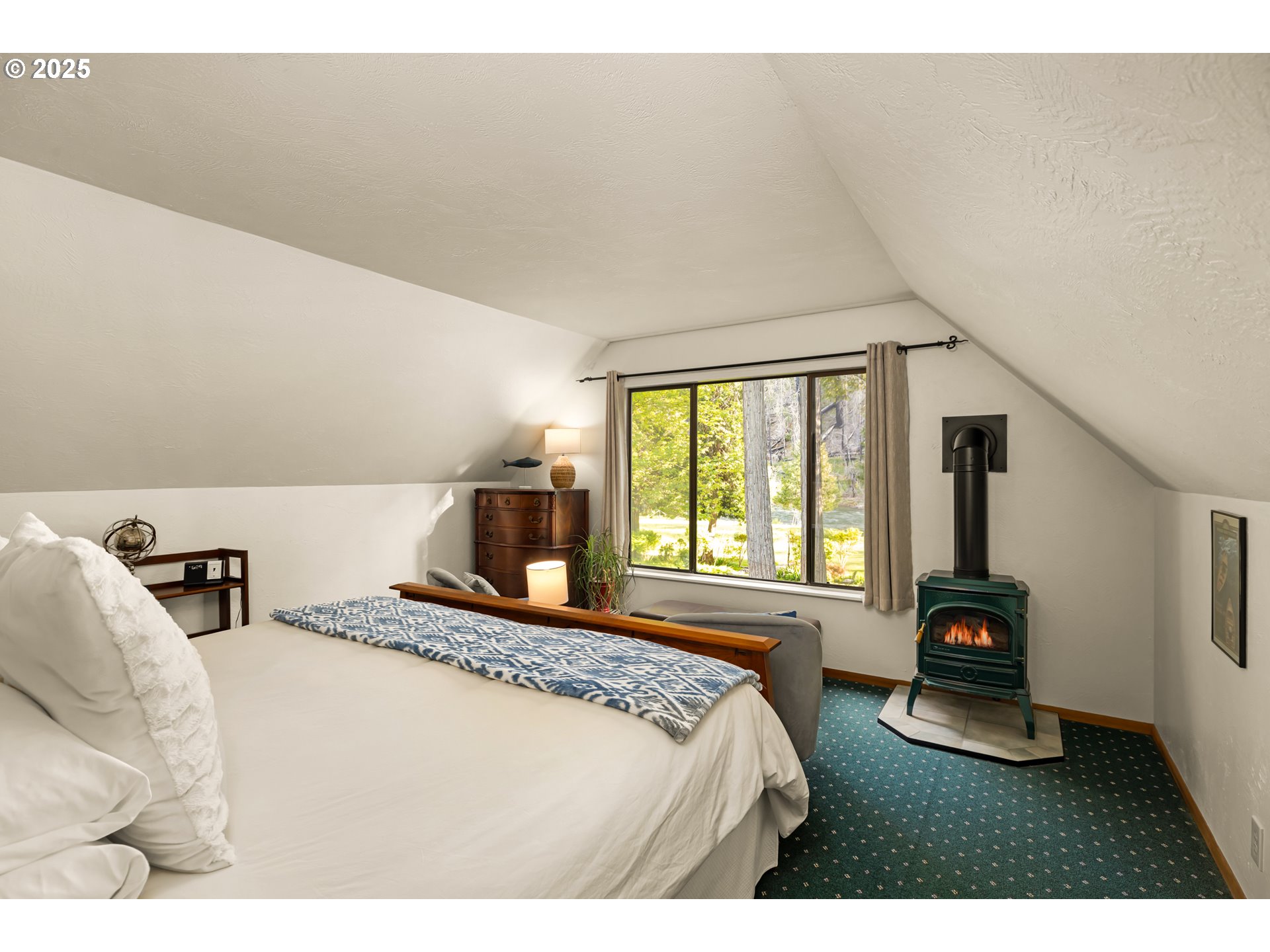 49198 McKenzie Highway Vida, OR 97488 - Photo 25 of 48