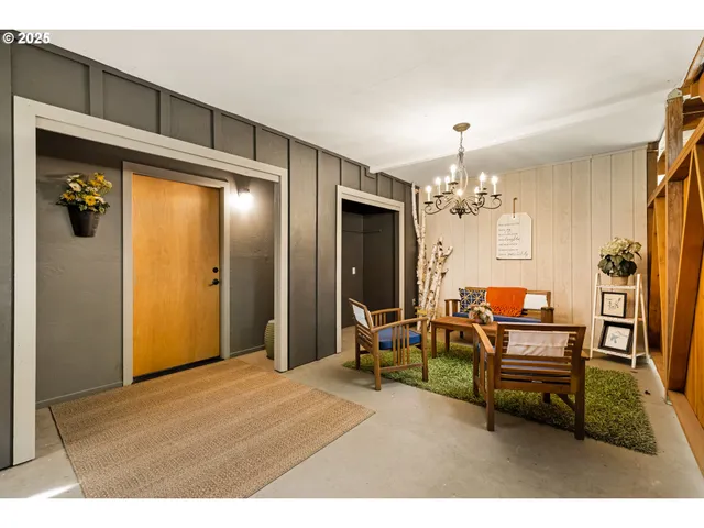 $2,250,000 | 49198 McKenzie Highway, Vida, OR 97488