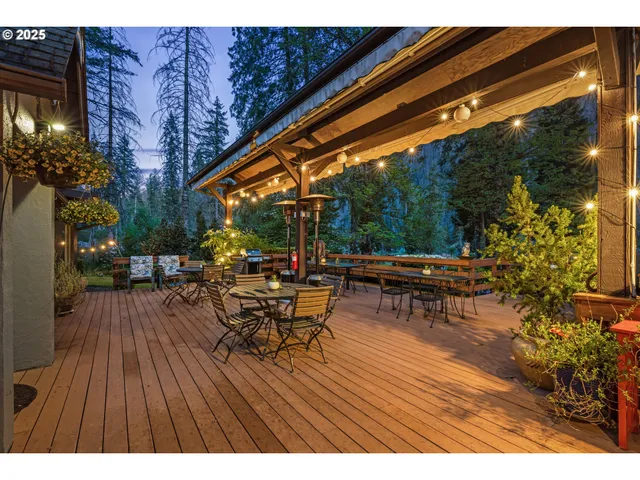 $2,250,000 | 49198 McKenzie Highway, Vida, OR 97488