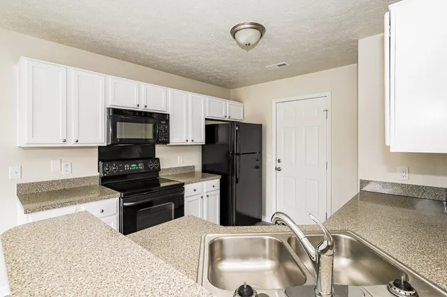 $2,360 | 1933 Grants Pass, Madison, TN 37115