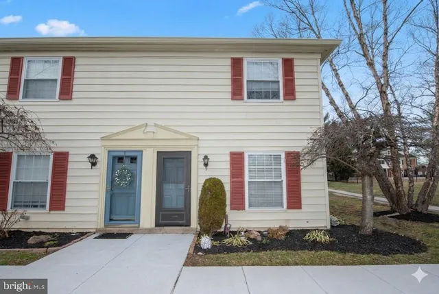 $285,000 | 100 Wellington Terrace, Unit 10M, Lansdale, PA 19446