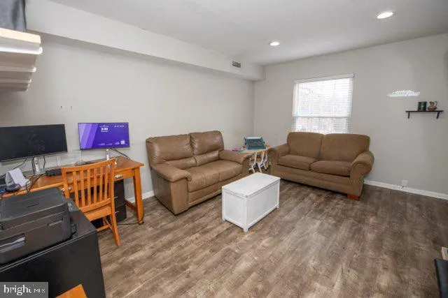 $287,595 | 100 Wellington Terrace, Unit 10M, Lansdale, PA 19446