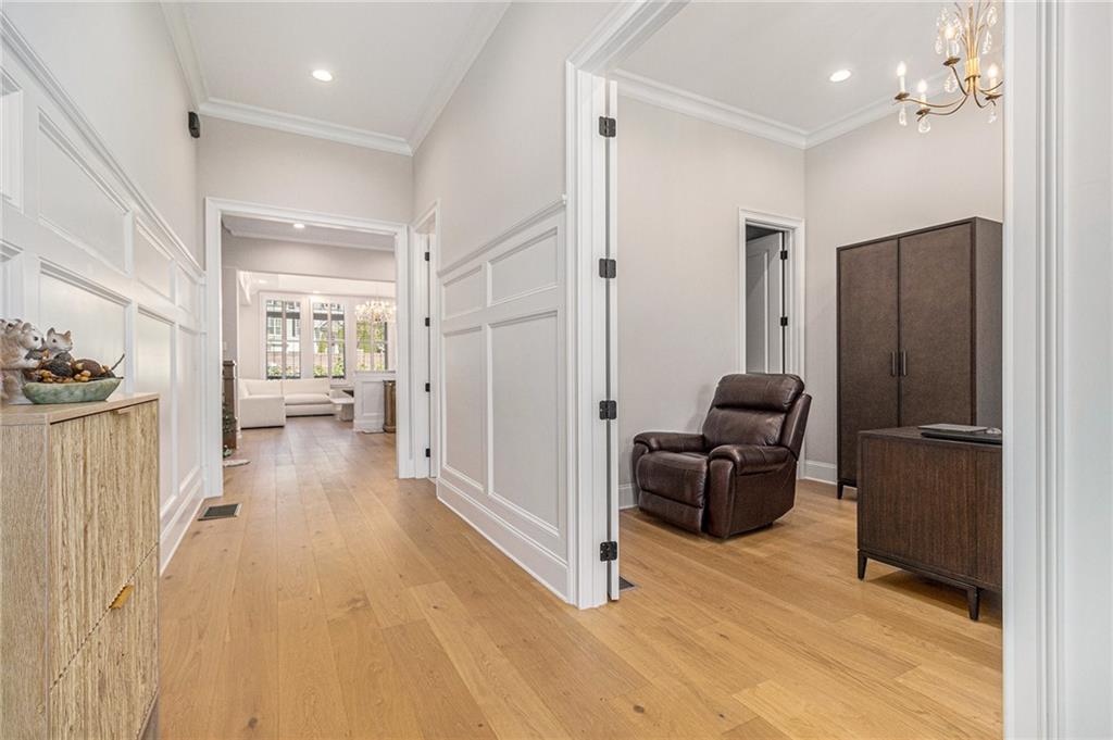 1094 Wimberly Road Northeast Brookhaven, GA 30319 - Photo 5 of 44