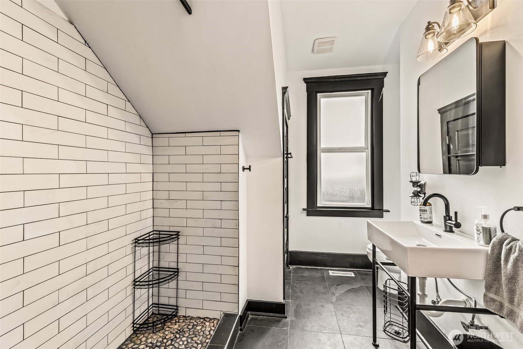 2309 Rucker Avenue Everett, WA 98201 - Photo 14 of 30