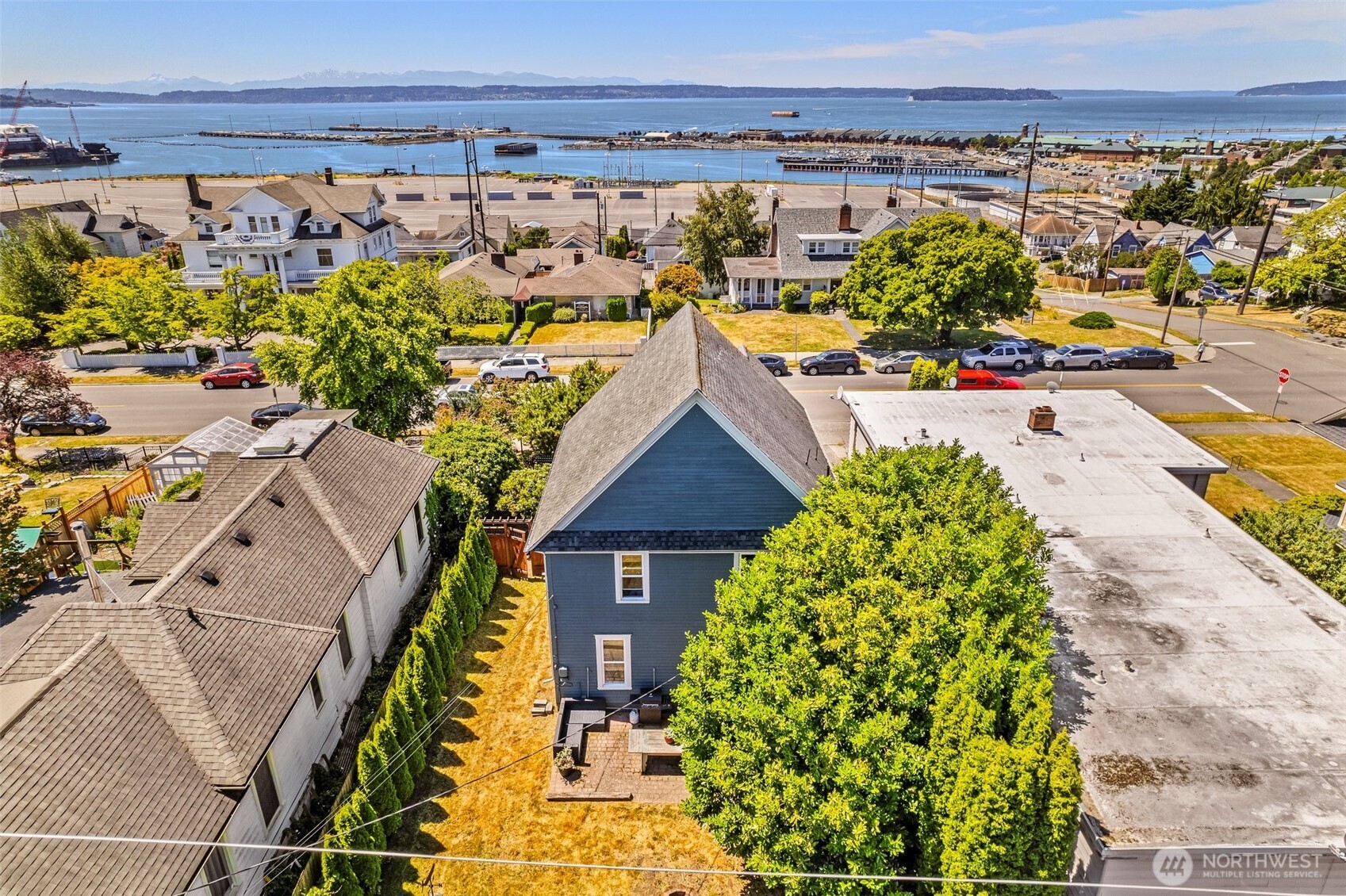 2309 Rucker Avenue Everett, WA 98201 - Photo 2 of 30