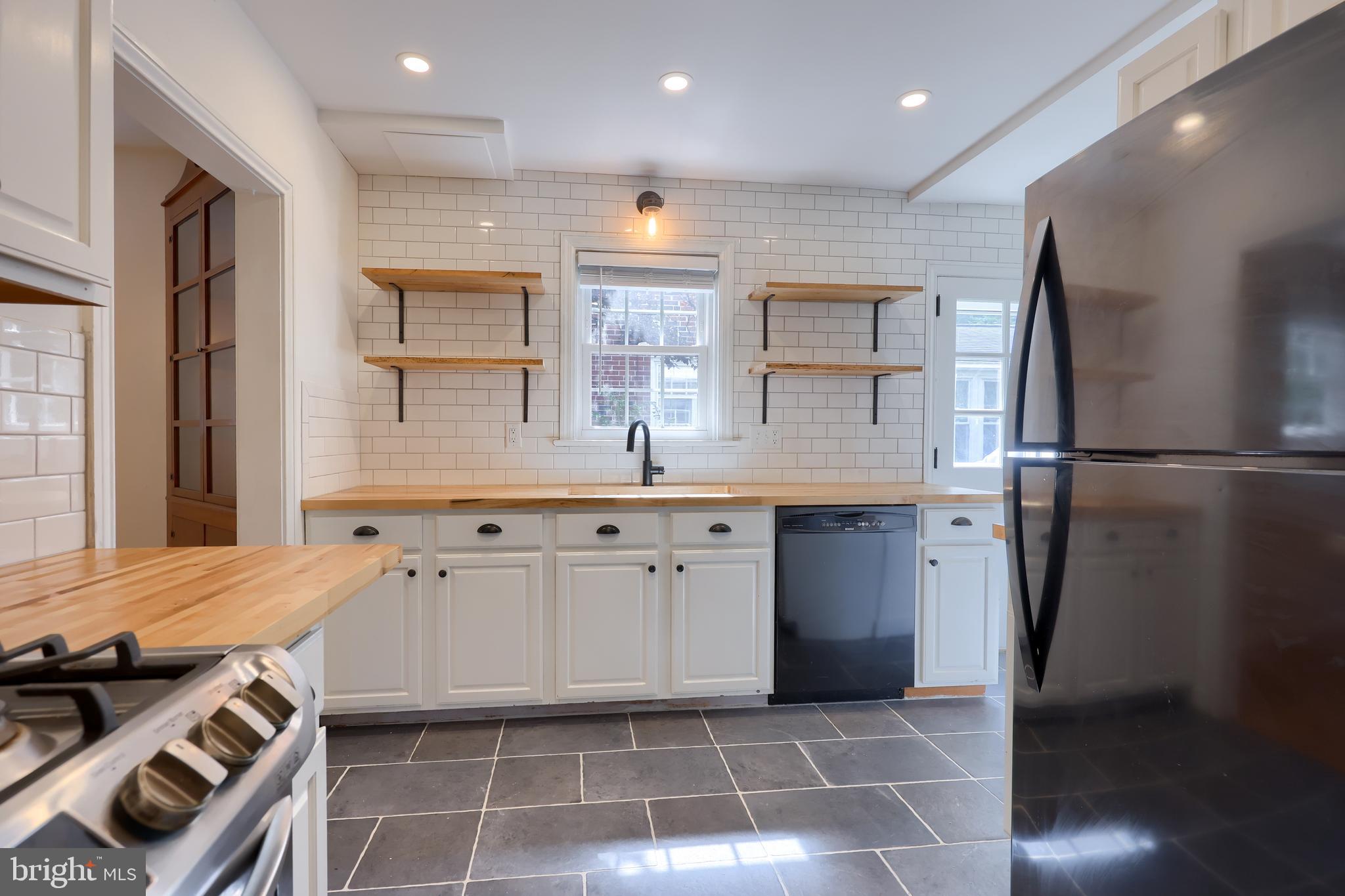 1526 Esbenshade Road Lancaster, PA 17601 - Photo 18 of 48 Gallery Image 18