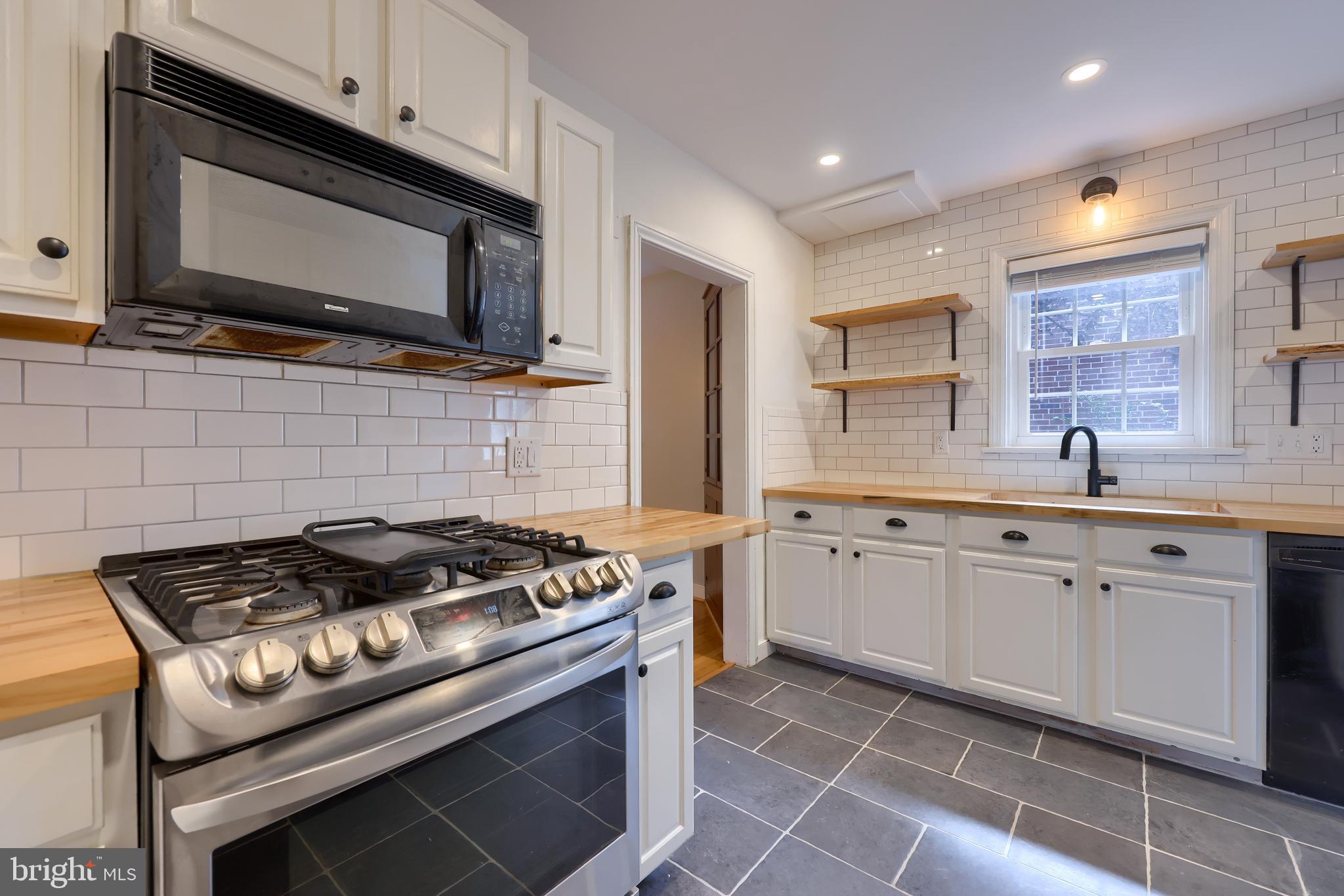 1526 Esbenshade Road Lancaster, PA 17601 - Photo 19 of 48 Gallery Image 19