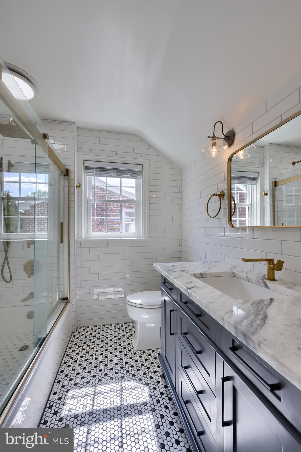 1526 Esbenshade Road Lancaster, PA 17601 - Photo 36 of 48 Full bath