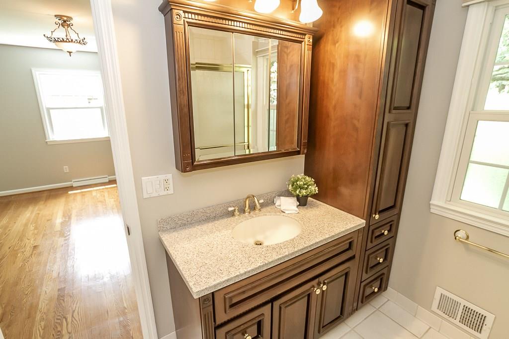 6316 Harbridge Road Indianapolis, IN 46220 - Photo 23 of 49 Gallery Image 23