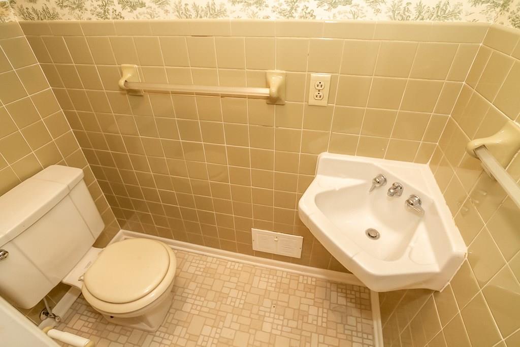 6316 Harbridge Road Indianapolis, IN 46220 - Photo 31 of 49 Gallery Image 31
