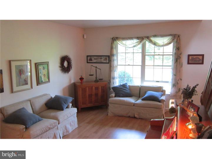 2551 Slotter Road Pennsburg, PA 18073 - Photo 3 of 19 Living Room