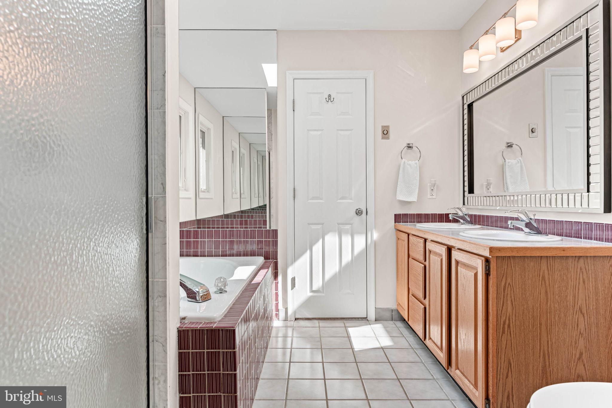 1518 Greenhill Road West Chester, PA 19380 - Photo 35 of 61 Full bathroom 2