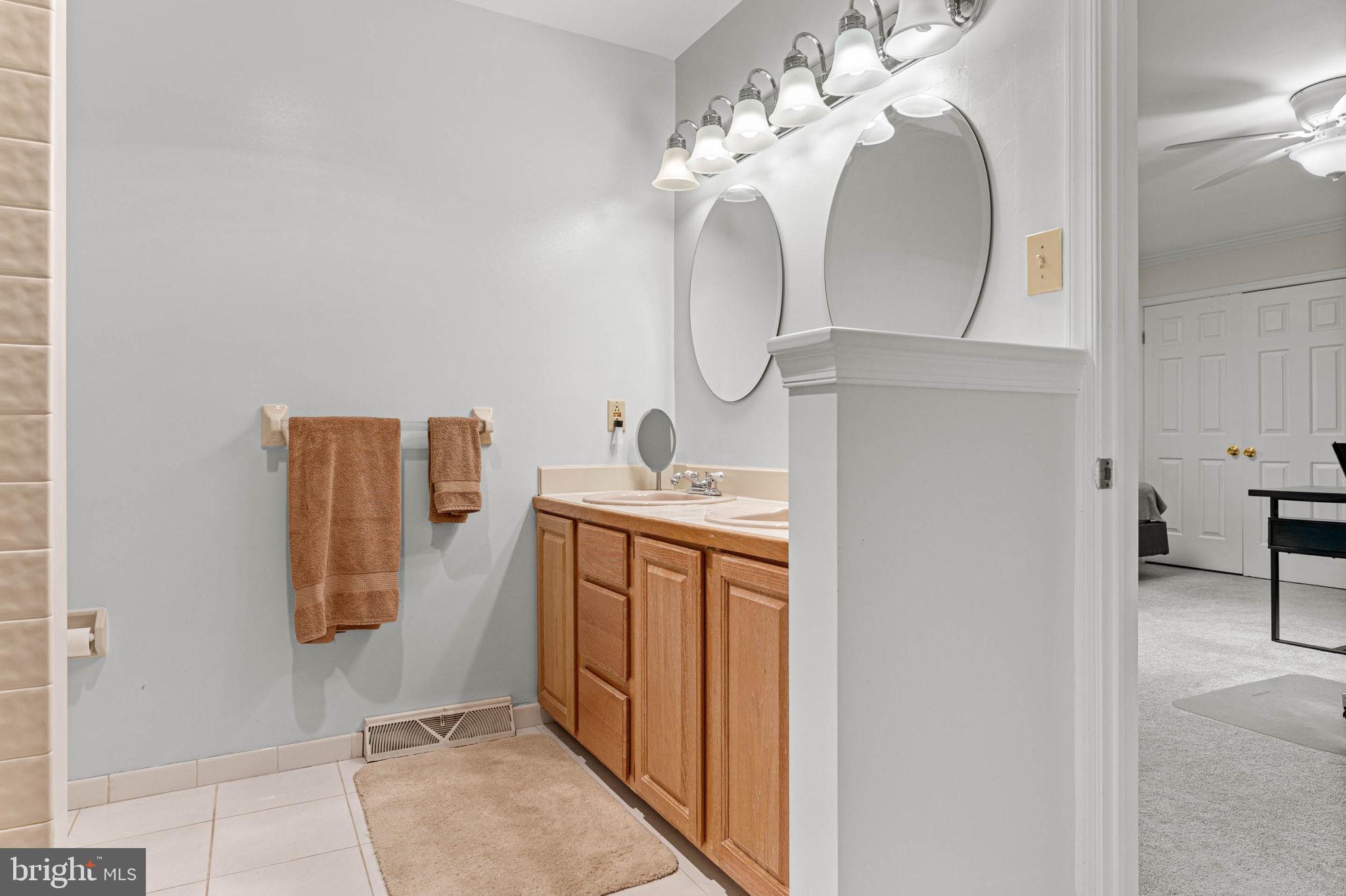 1518 Greenhill Road West Chester, PA 19380 - Photo 39 of 61 Full bathroom 3