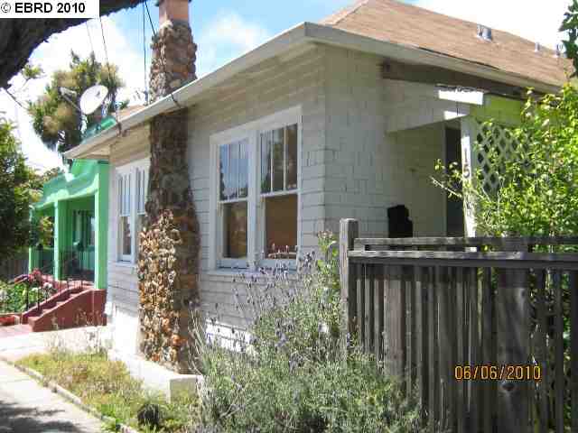 1541 Berkeley Way Berkeley, CA 94703 - Photo 1 of 1 a house view with a outdoor space