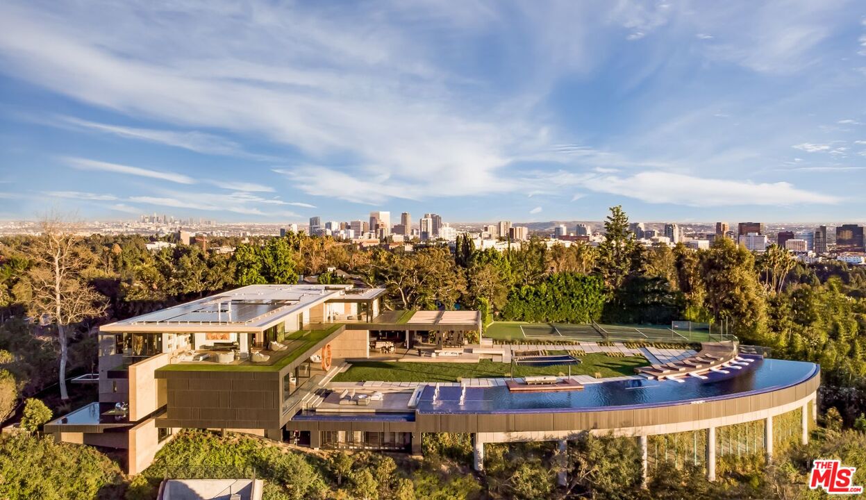 281 Bentley Circle Los Angeles, CA 90049 - Photo 2 of 34