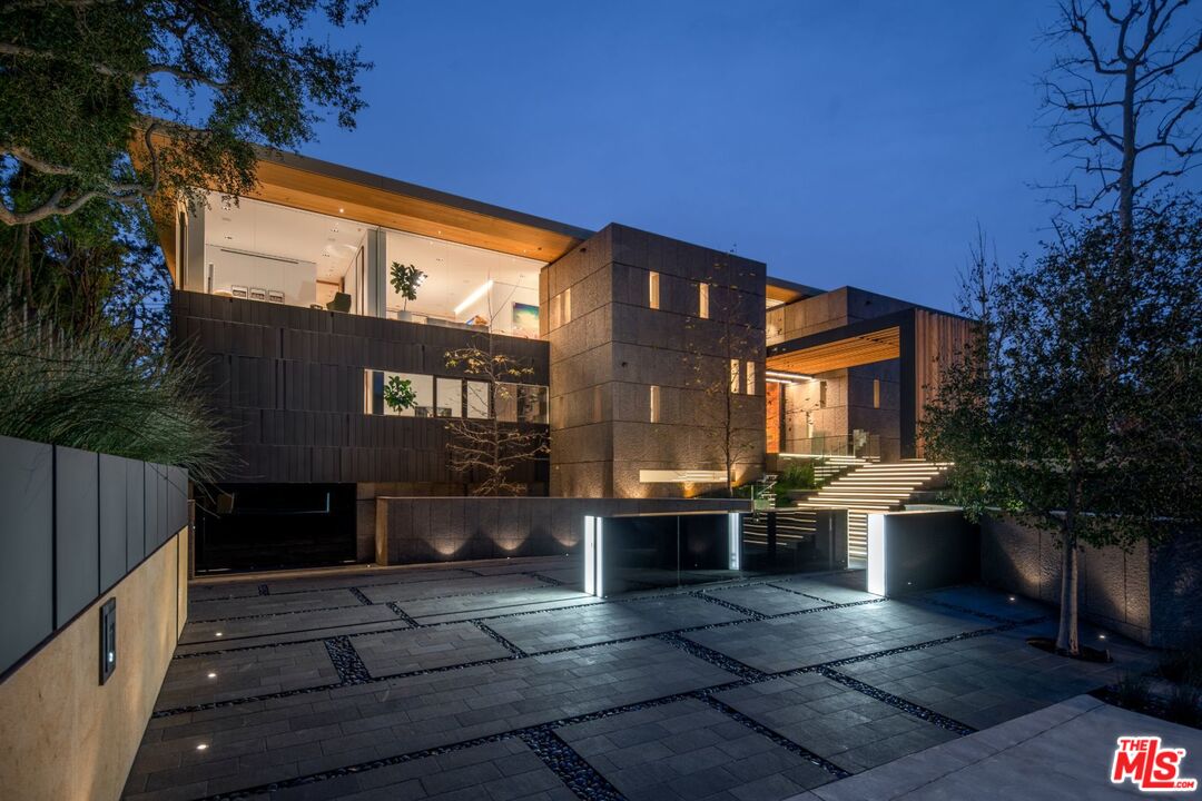 281 Bentley Circle Los Angeles, CA 90049 - Photo 28 of 34