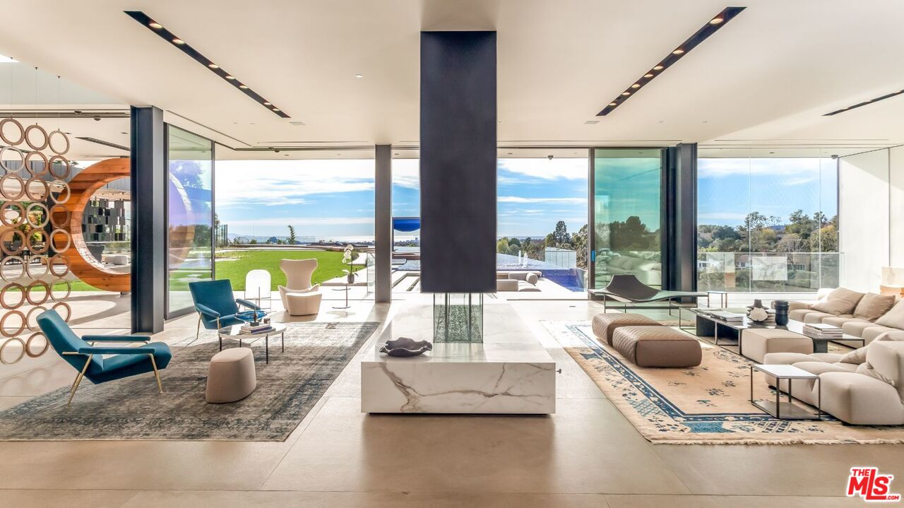 281 Bentley Circle Los Angeles, CA 90049 - Photo 8 of 34