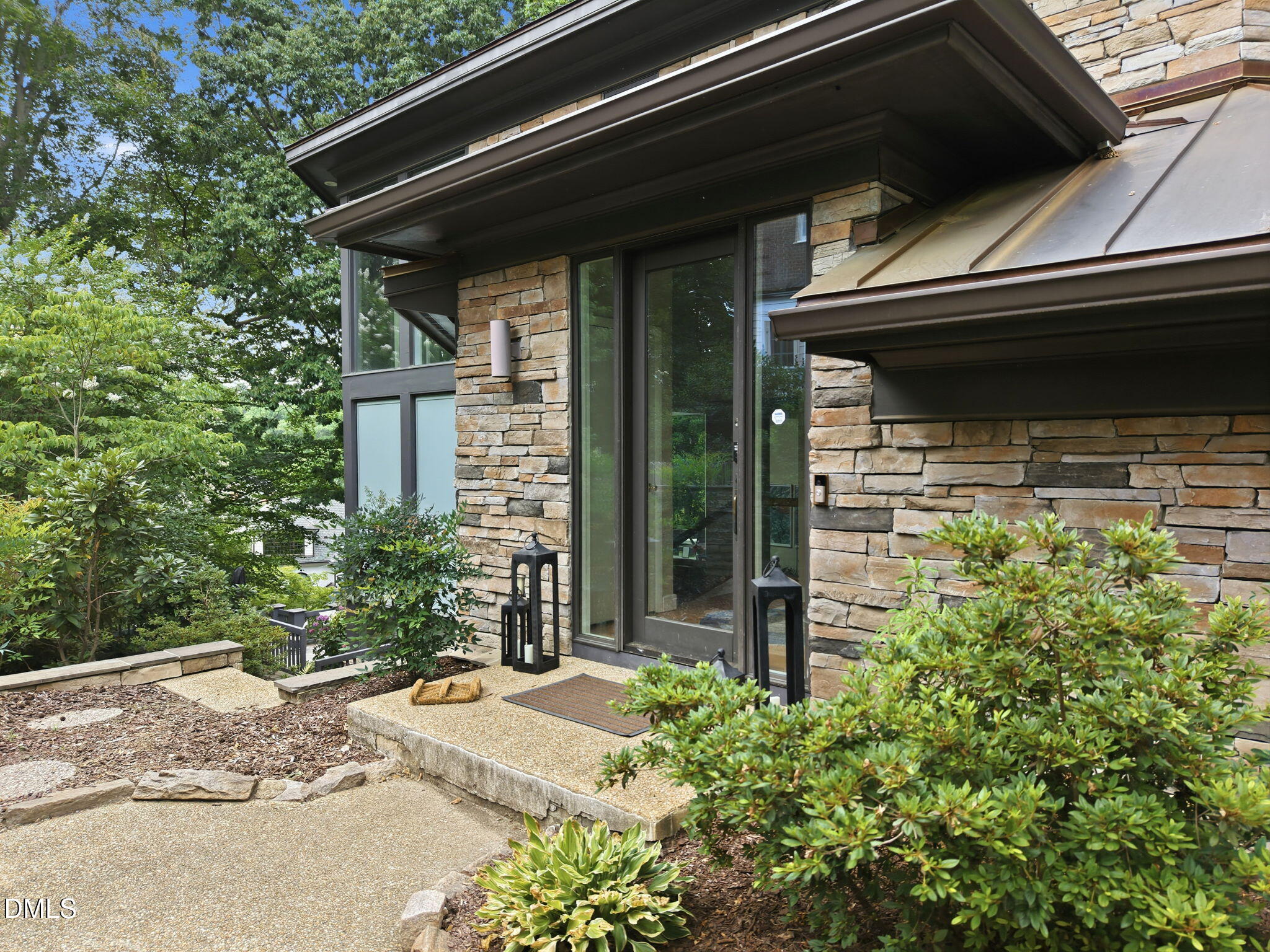 2828 Exeter Circle Raleigh, NC 27608 - Photo 47 of 67