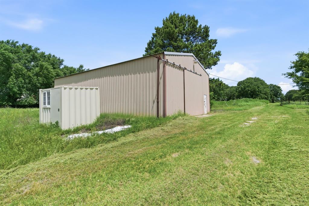 3523 East Highway 199 Springtown, TX 76082 - Photo 4 of 40 Metal Workshop with electricity