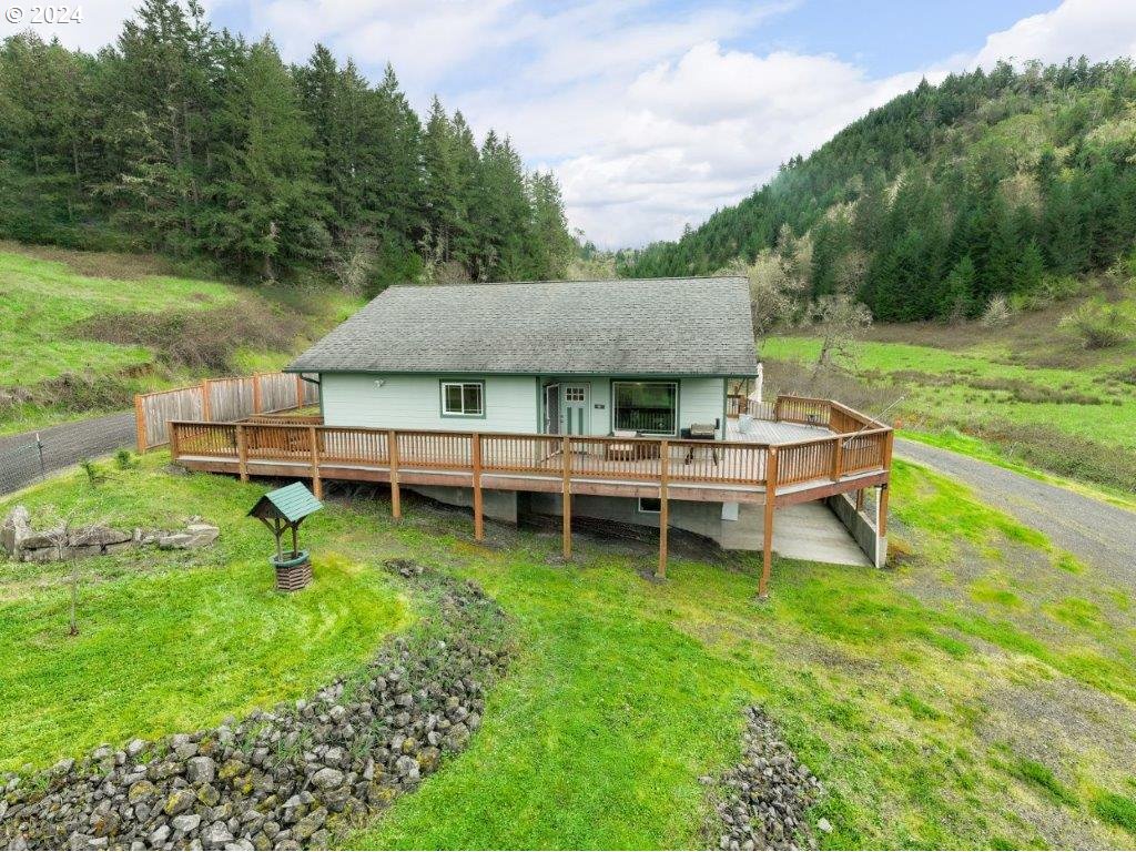 5213 Buckhorn Road Roseburg, OR 97470 - Photo 1 of 44 Gallery Image 1