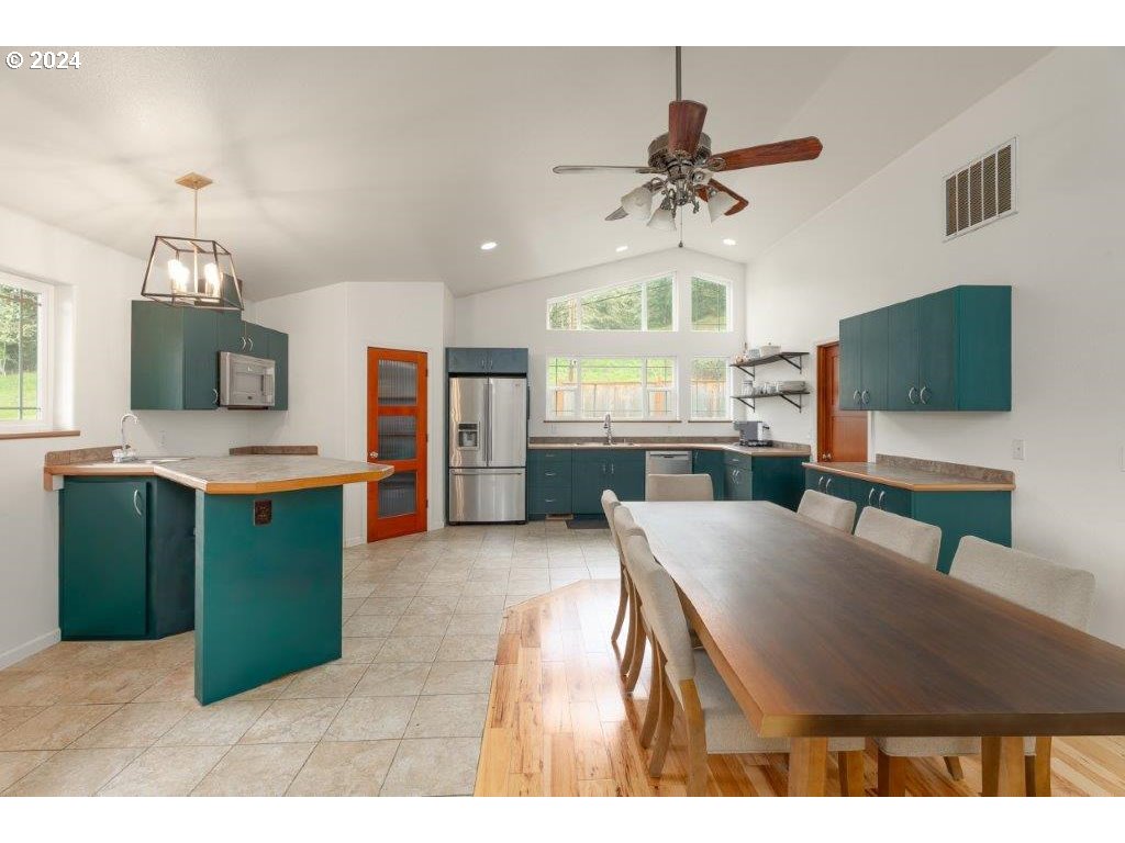 5213 Buckhorn Road Roseburg, OR 97470 - Photo 13 of 44 Gallery Image 13