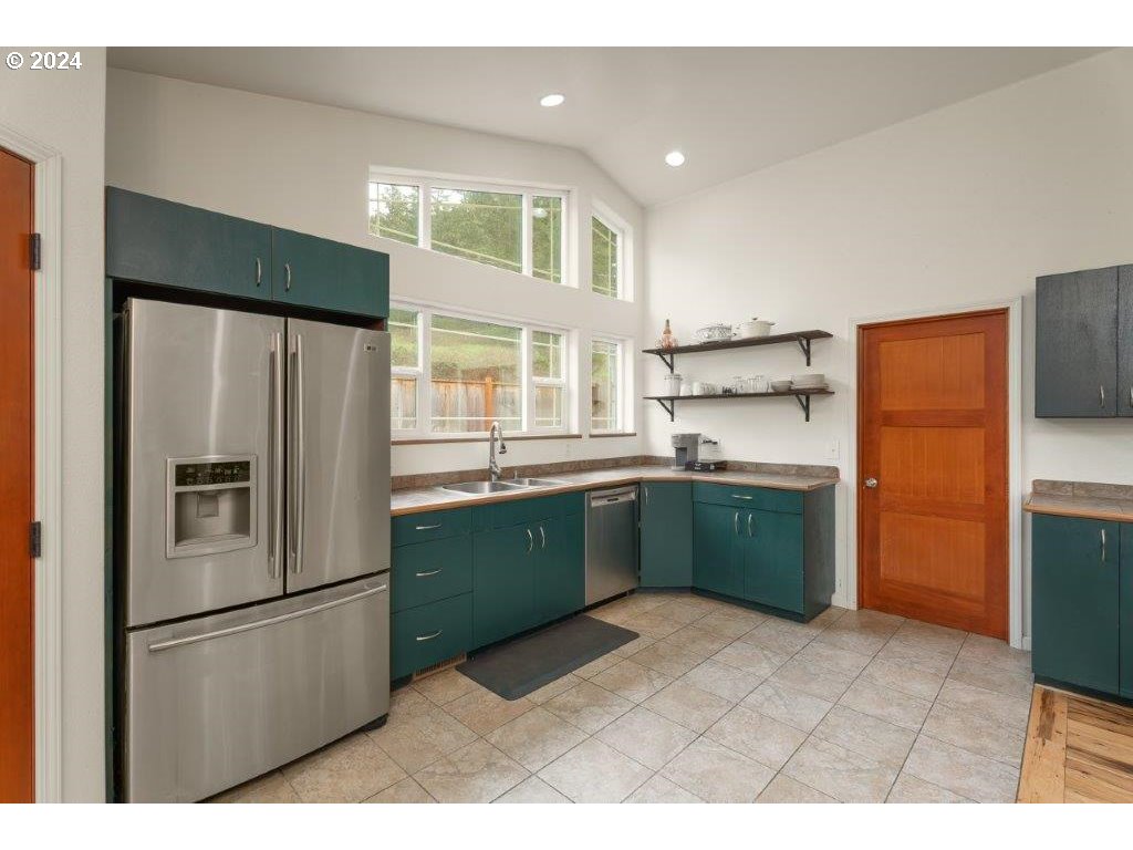 5213 Buckhorn Road Roseburg, OR 97470 - Photo 14 of 44 Gallery Image 14