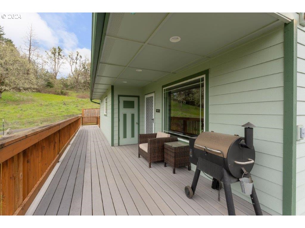 5213 Buckhorn Road Roseburg, OR 97470 - Photo 23 of 44 Gallery Image 23