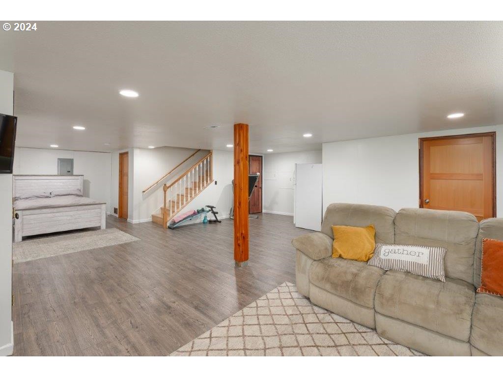 5213 Buckhorn Road Roseburg, OR 97470 - Photo 29 of 44 Gallery Image 29