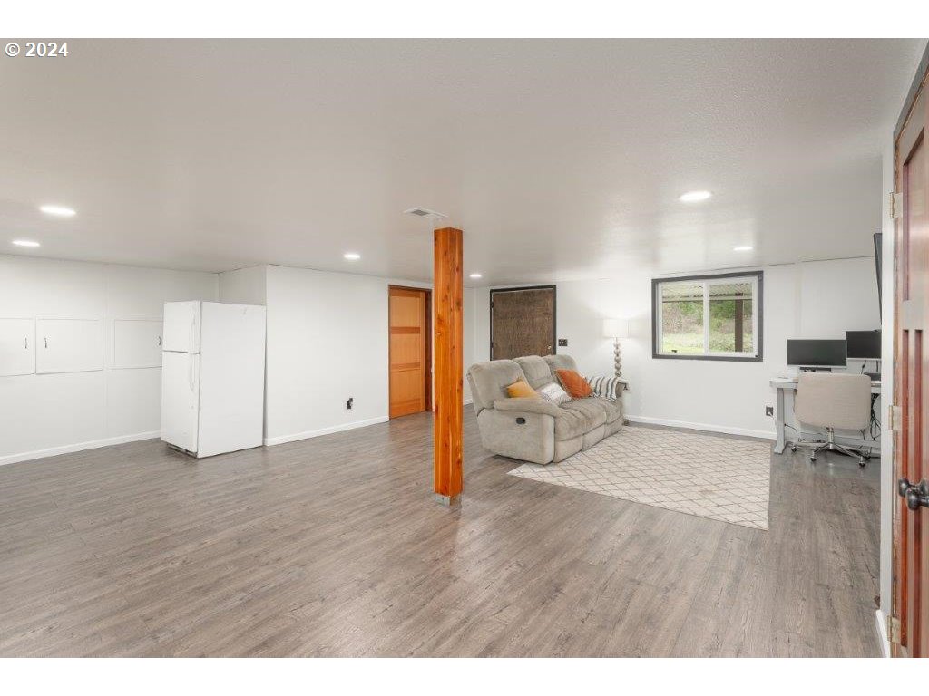 5213 Buckhorn Road Roseburg, OR 97470 - Photo 33 of 44 Gallery Image 33