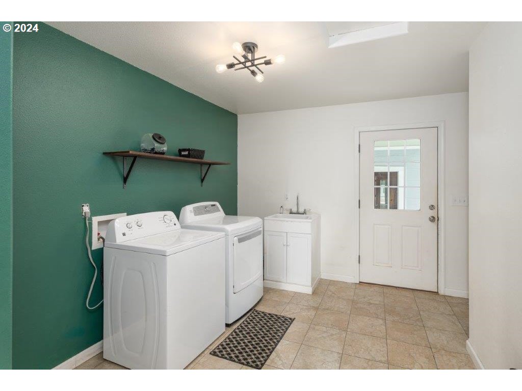 5213 Buckhorn Road Roseburg, OR 97470 - Photo 9 of 44 Gallery Image 9