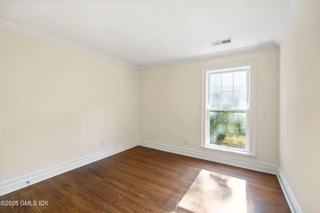 $6,300 | 235 Weaver Street, Unit 6C, Greenwich, CT 06831