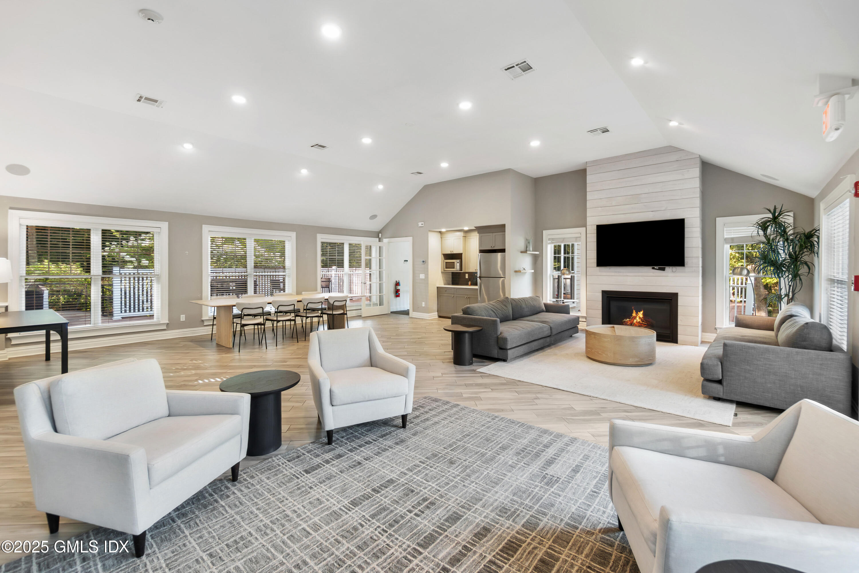 235 Weaver Street, Unit 6C Greenwich, CT 06831 - Photo 16 of 24 Clubhouse