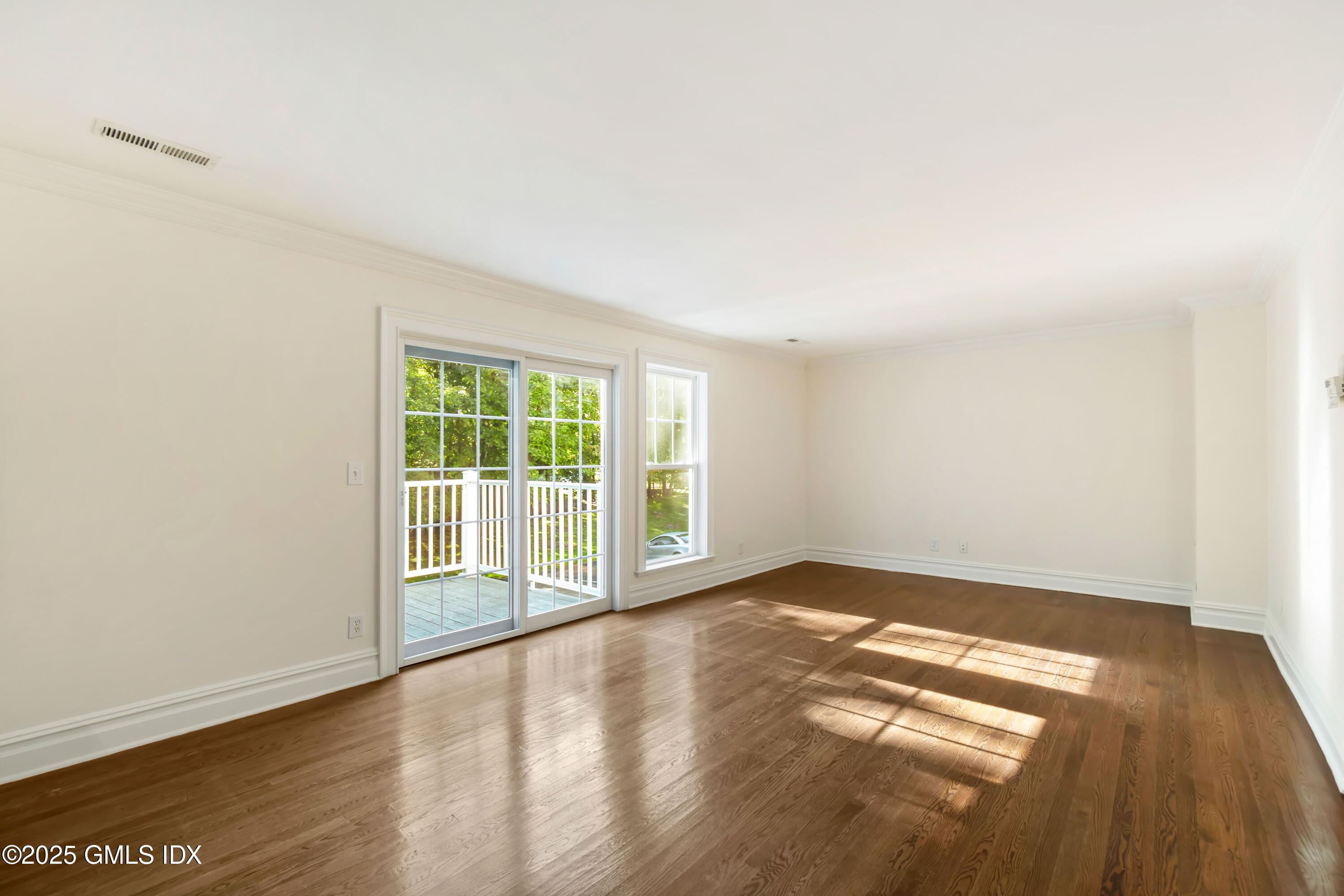 235 Weaver Street, Unit 6C Greenwich, CT 06831 - Photo 5 of 24 03