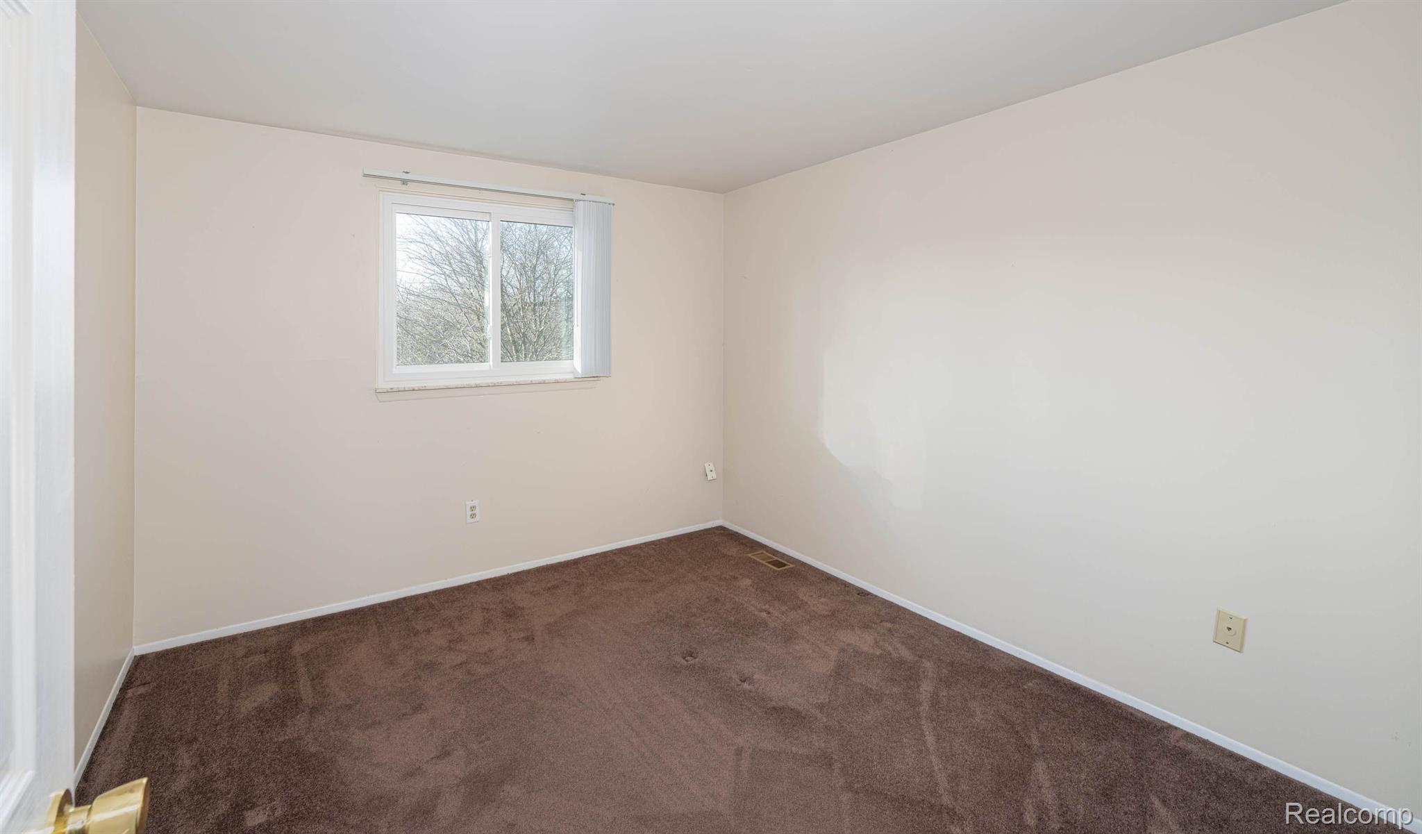 45201 Rudgate Road Canton, MI 48188 - Photo 24 of 40 Gallery Image 24