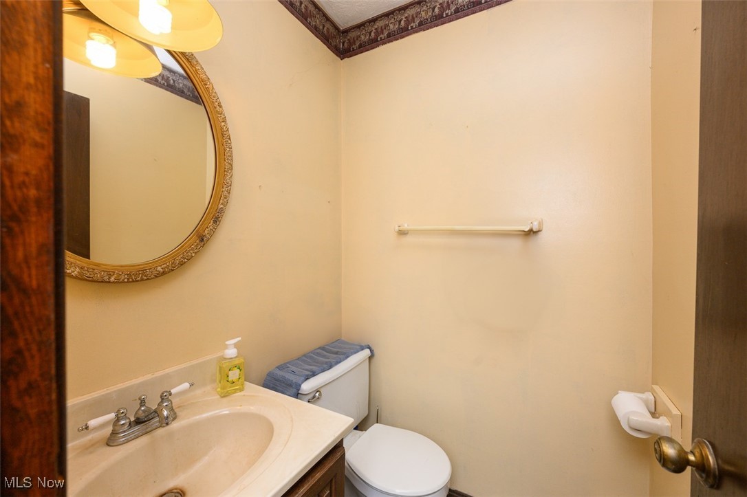 8838 Timberlink Road Northwest Canal Fulton, OH 44614 - Photo 17 of 30 Half bathroom
