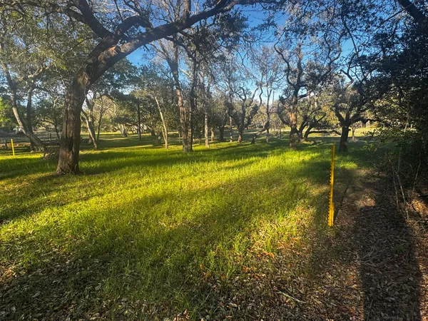 $4,900 | 548 Grand Oak Street, Palacios, TX 77465