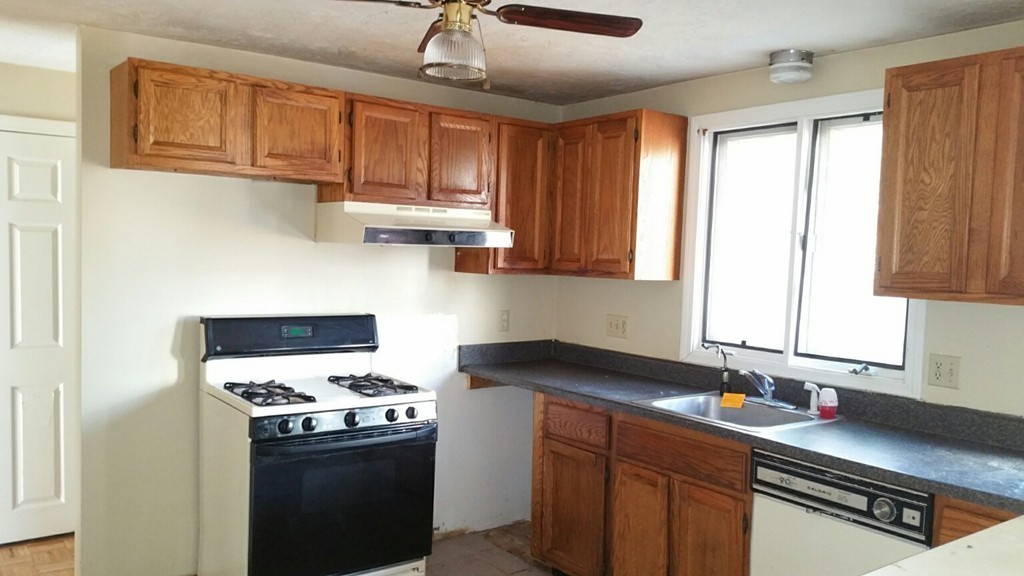 25 Lisa Road, Unit 25 Randolph, MA 02368 - Photo 2 of 9 Gallery Image 2