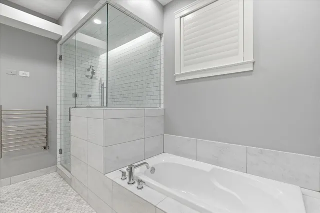 $1,300,000 | 850 West Lill Avenue, Unit 1, Chicago, IL 60614