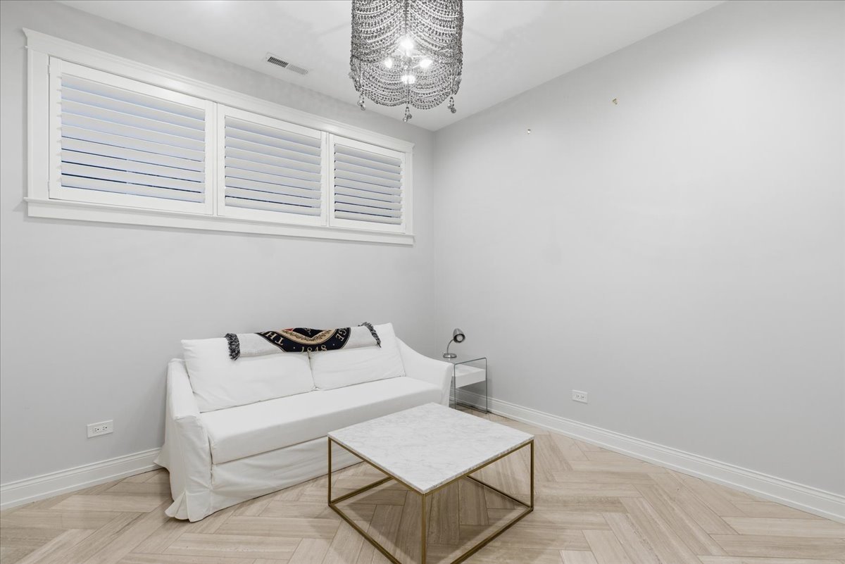 850 West Lill Avenue, Unit 1 Chicago, IL 60614 - Photo 15 of 27