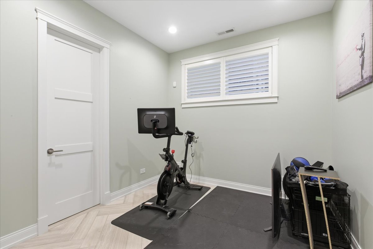 850 West Lill Avenue, Unit 1 Chicago, IL 60614 - Photo 16 of 27