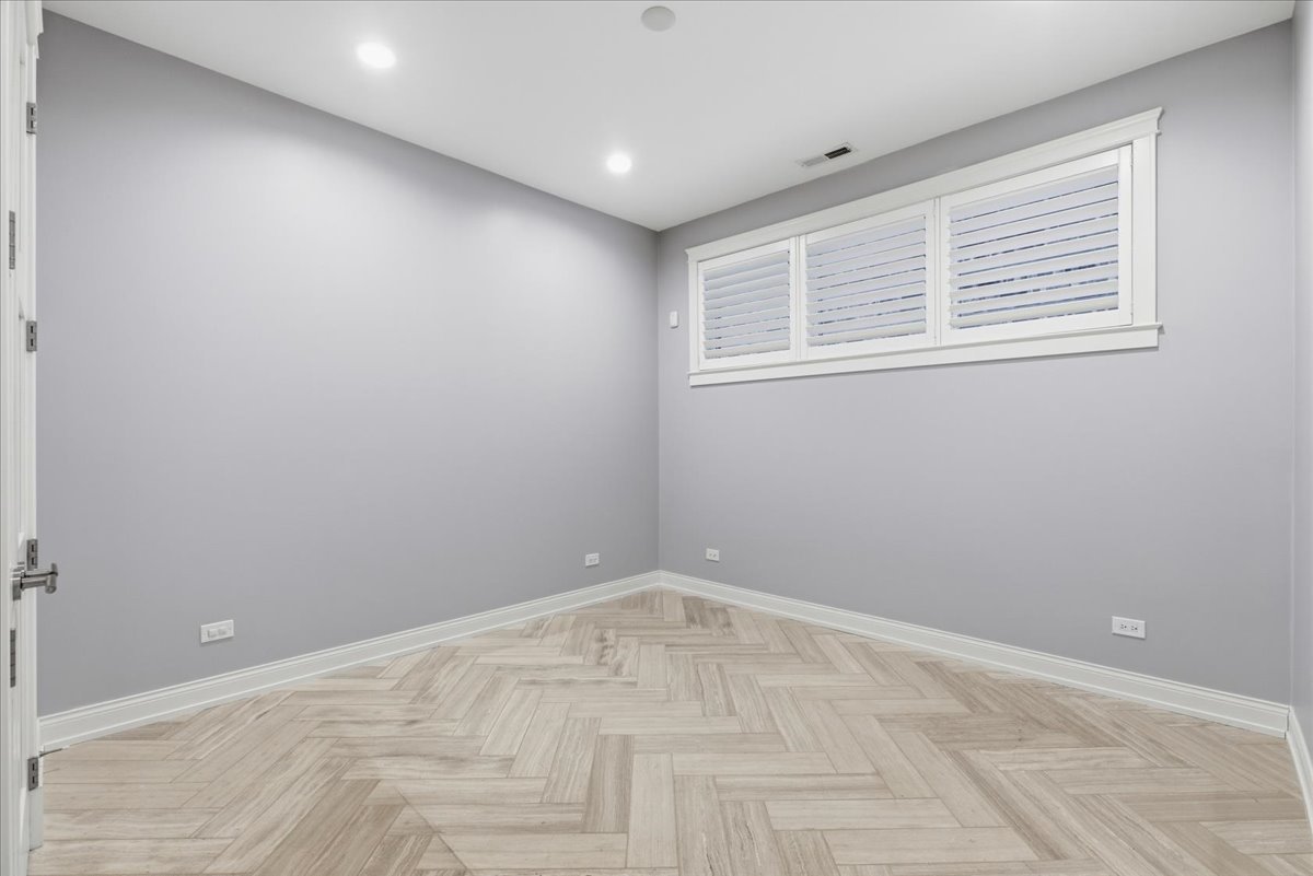 850 West Lill Avenue, Unit 1 Chicago, IL 60614 - Photo 18 of 27