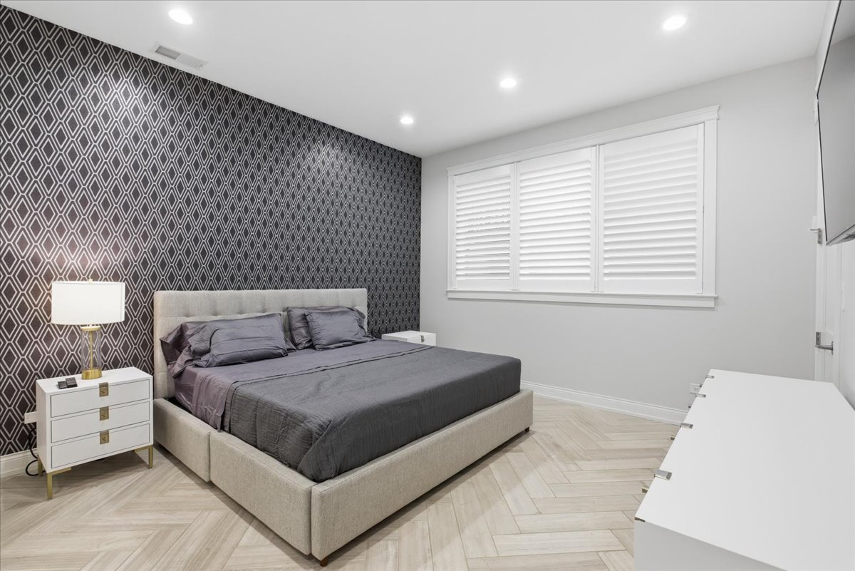 850 West Lill Avenue, Unit 1 Chicago, IL 60614 - Photo 10 of 27